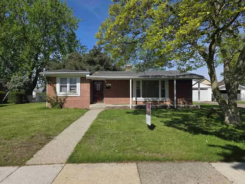 27815 Shock, Saint Clair Shores, MI 48081