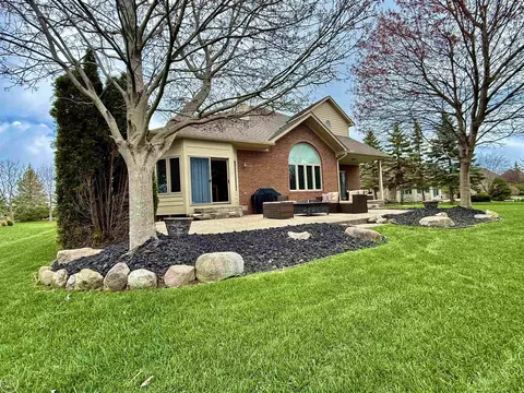 Exterior - 54959 Danielle, New Baltimore, MI 48047 photo 7 of 18