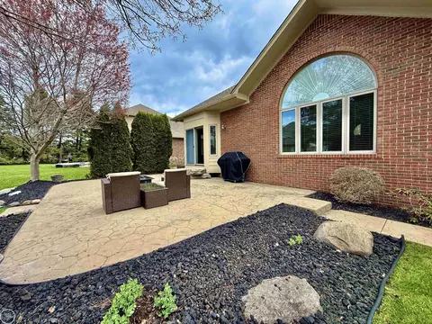 Exterior - 54959 Danielle, New Baltimore, MI 48047 photo 9 of 18