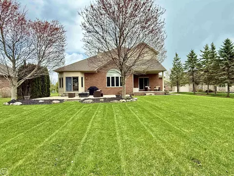 Exterior - 54959 Danielle, New Baltimore, MI 48047 photo 6 of 18