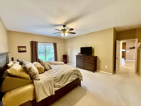 Bedroom - 54959 Danielle, New Baltimore, MI 48047 photo 2 of 11