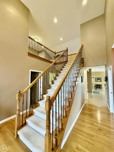 Entry Way - 54959 Danielle, New Baltimore, MI 48047 photo 1 of 4