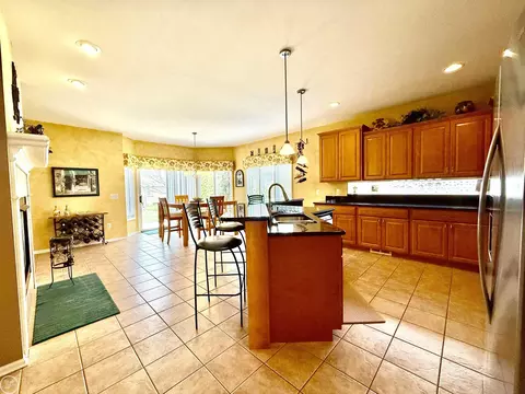 Kitchen - 54959 Danielle, New Baltimore, MI 48047 photo 2 of 10
