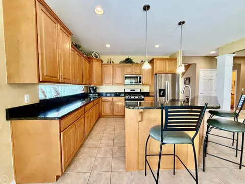 Kitchen - 54959 Danielle, New Baltimore, MI 48047 photo 3 of 10