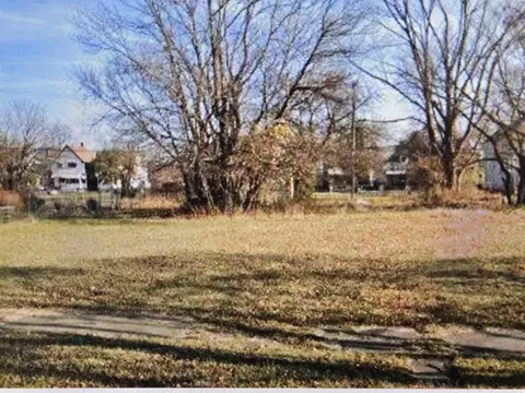 4444 Field, Detroit, MI 48214