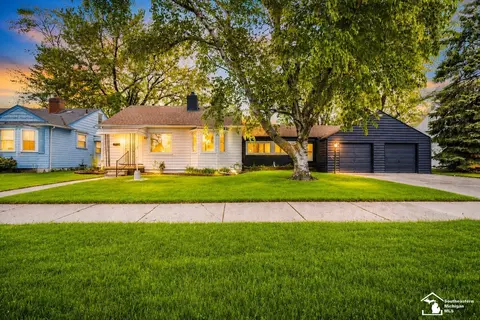 6810 Robinson, Allen Park, MI 48101