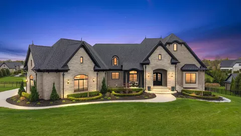 61573 Cotswold, Washington Township, MI 48094