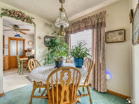 Dining - 18800 Wall, Melvindale, MI 48122 photo 1 of 2