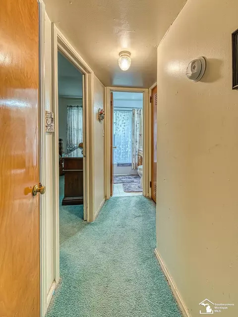 Entry Way - 18800 Wall, Melvindale, MI 48122 photo 2 of 2