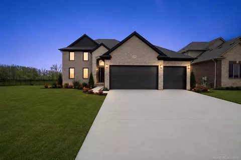 18790 Via Firenze, Macomb, MI 48044