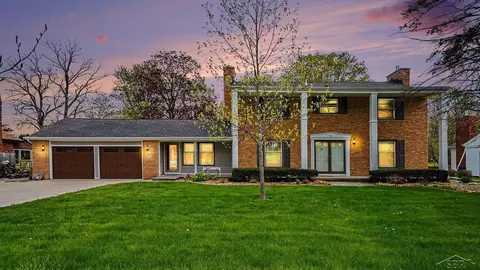341 Foxboro, Saginaw, MI 48638