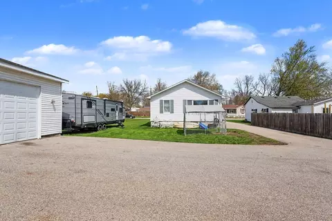 Exterior - 119 Chippewa, Kawkawlin, MI 48631 photo 3 of 5