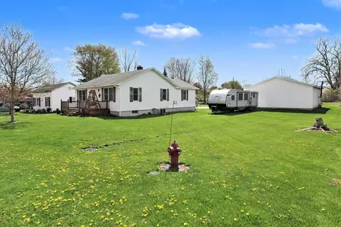Exterior - 119 Chippewa, Kawkawlin, MI 48631 photo 4 of 5