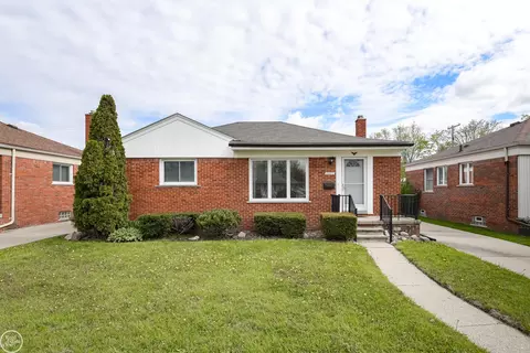 20313 Alger, Saint Clair Shores, MI 48080