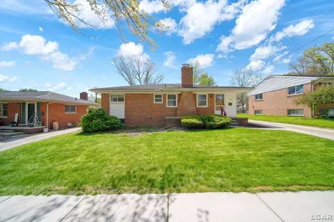 328 Hillcrest, Saline, MI 48176