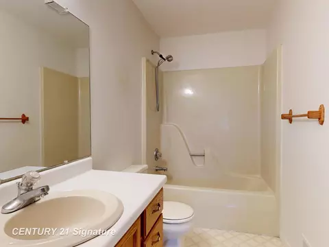 Bath - 3385 Ann, Flushing, MI 48433 photo 3 of 3