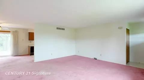 Living - 3385 Ann, Flushing, MI 48433 photo 5 of 5