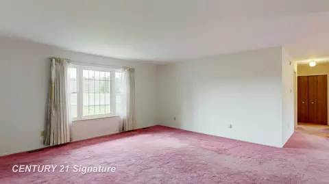 Living - 3385 Ann, Flushing, MI 48433 photo 2 of 5