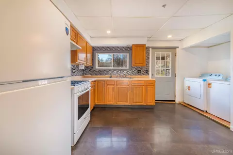 Other - 129 W Superior, Ishpeming, MI 49849 photo 5 of 14