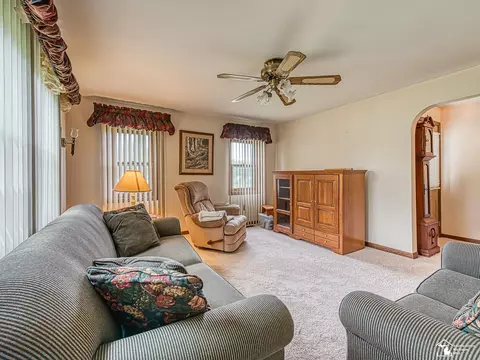 Living - 11952 Grafton, Carleton, MI 48117 photo 2 of 2