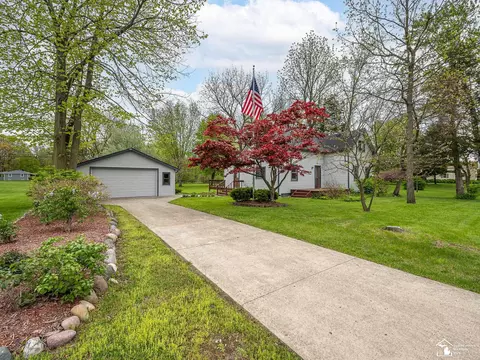 Exterior - 11952 Grafton, Carleton, MI 48117 photo 3 of 14