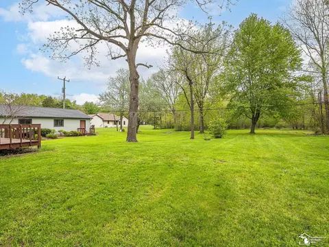 Exterior - 11952 Grafton, Carleton, MI 48117 photo 9 of 14