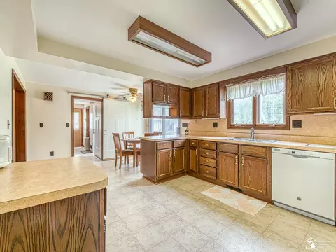 Kitchen - 11952 Grafton, Carleton, MI 48117 photo 2 of 5