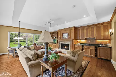 96 Moran, Grosse Pointe Farms, MI 48236 photo 16