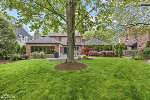 96 Moran, Grosse Pointe Farms, MI 48236 photo 39