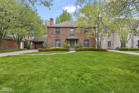 96 Moran, Grosse Pointe Farms, MI 48236 photo 2