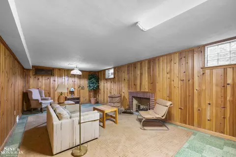 96 Moran, Grosse Pointe Farms, MI 48236 photo 32