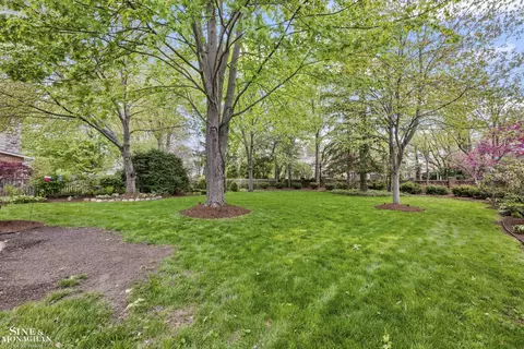 96 Moran, Grosse Pointe Farms, MI 48236 photo 44