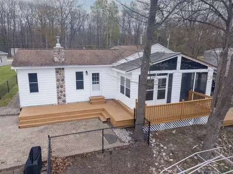 3588 Arapahoe, Beaverton, MI 48612