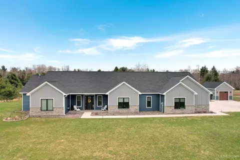 46647 Golf, Chassell, MI 49916