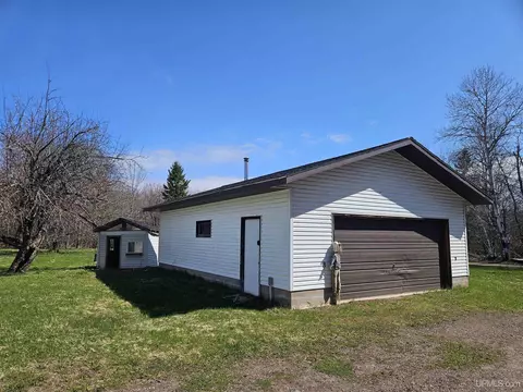 16672 Lakeshore, Ontonagon, MI 49953