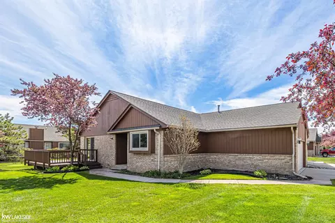 41190 Victoria, Clinton Township, MI 48038
