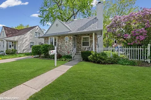1864 Bacon, Berkley, MI 48072