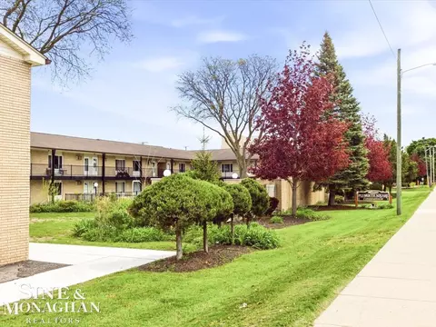 1450 Ann Arbor #29, Plymouth, MI 48170