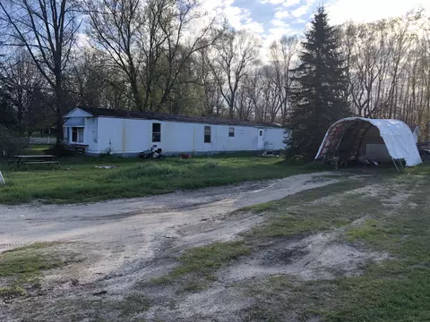 2709 Alan Dl, Farwell, MI 48622