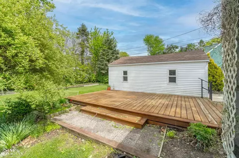 Exterior - 1726 Hawthorne, Grosse Pointe Woods, MI 48236 photo 8 of 11