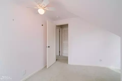 Bedroom - 1726 Hawthorne, Grosse Pointe Woods, MI 48236 photo 5 of 7