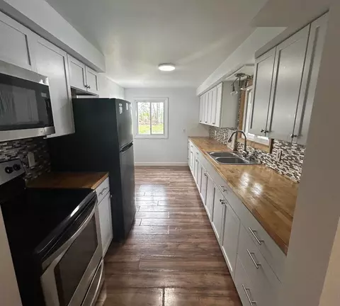 Kitchen - 408 Glidden, Beaverton, MI 48612 photo 1 of 3