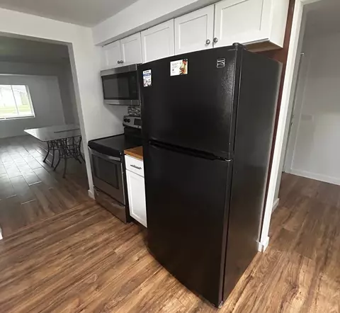 Kitchen - 408 Glidden, Beaverton, MI 48612 photo 3 of 3