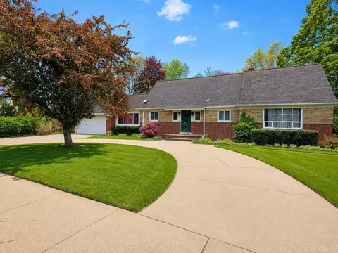 18139 Avilla, Lathrup Village, MI 48076