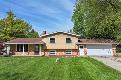 6058 Meadowwood, Grand Blanc, MI 48439
