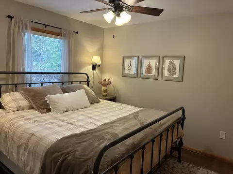 Bedroom - 5019 Kings, Gladwin, MI 48624 photo 1 of 6