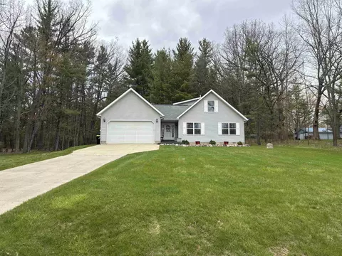 5019 Kings Way, Gladwin, MI 48624
