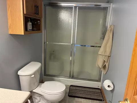 Bath - 5019 Kings, Gladwin, MI 48624 photo 6 of 7