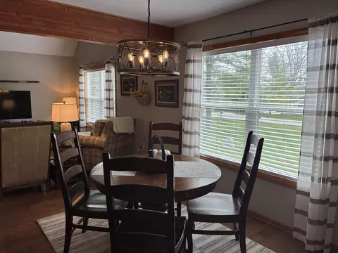 Dining - 5019 Kings, Gladwin, MI 48624 photo 4 of 5