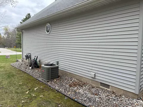 Exterior - 5019 Kings, Gladwin, MI 48624 photo 6 of 7